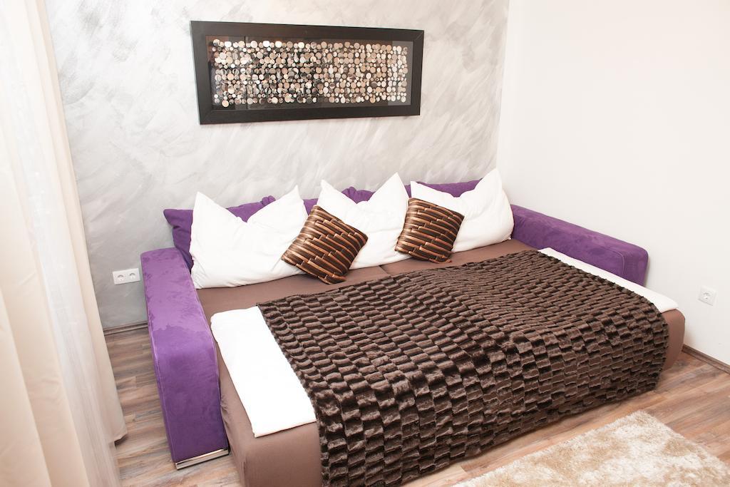Traditional Tav - Design Viena