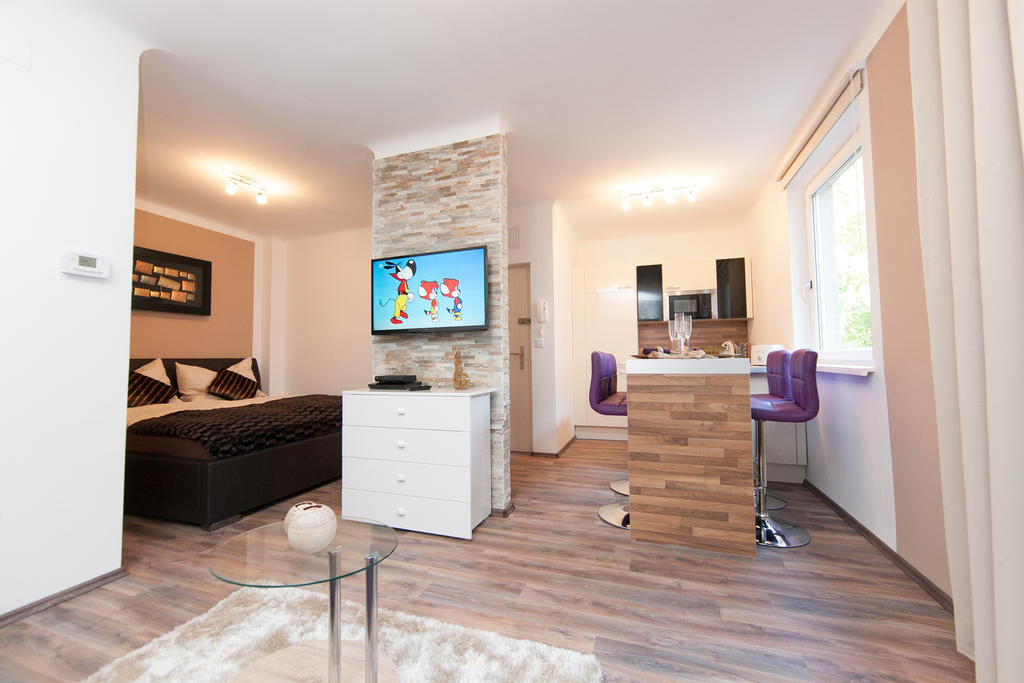 Traditional Tav - Design Viena